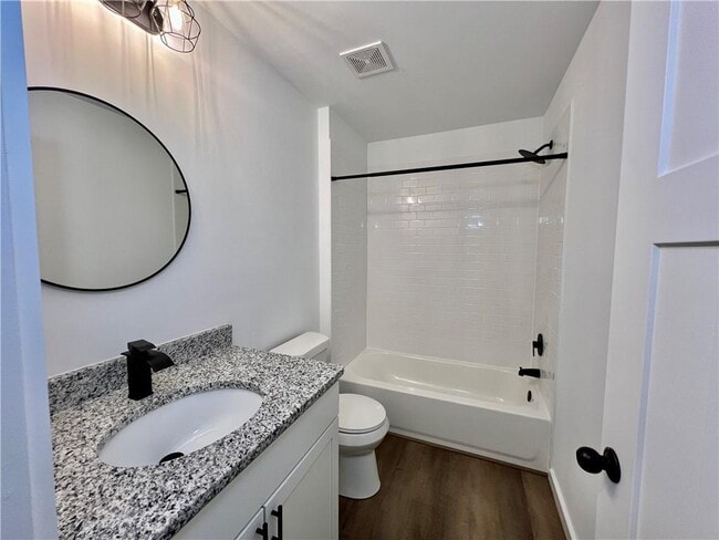 Building Photo - 24 Rocky Cir NE