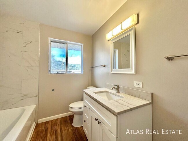 Building Photo - 2353 S Sherman St