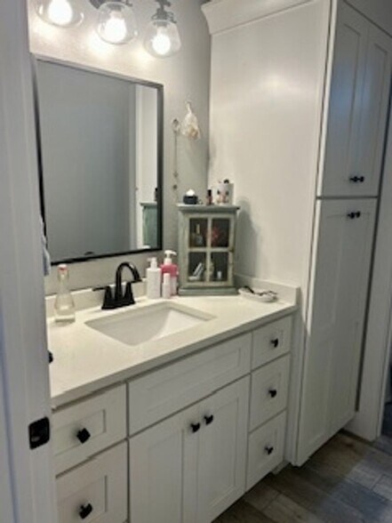 Building Photo - 154 Lakeshore Bay Dr