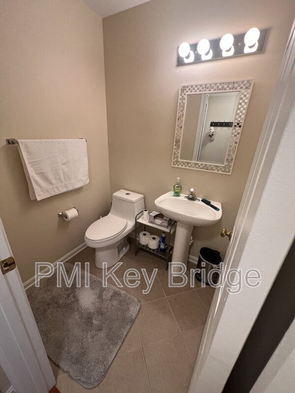 Building Photo - 7427 Salford Ct