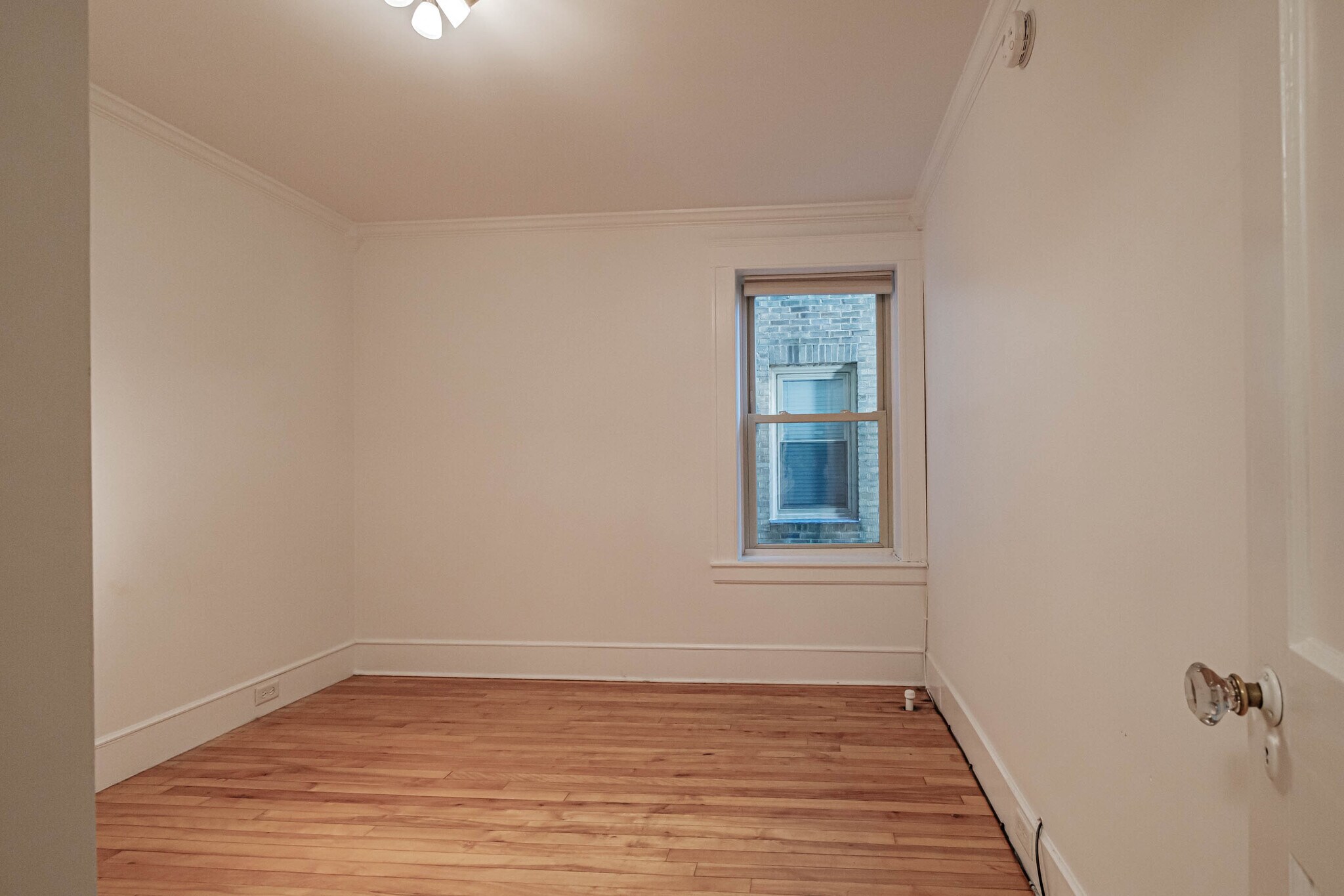 Building Photo - 197 Pine St