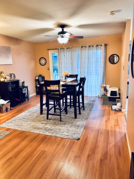 Building Photo - 2916 State Hill Rd