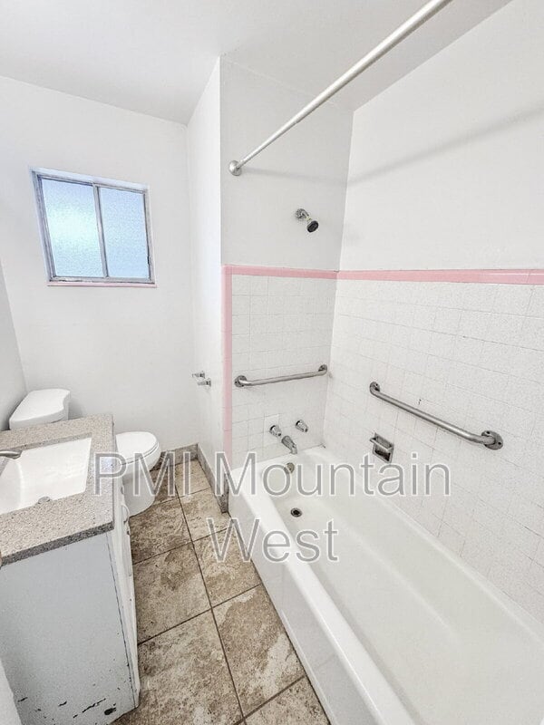 Building Photo - 4673 S 1300 E