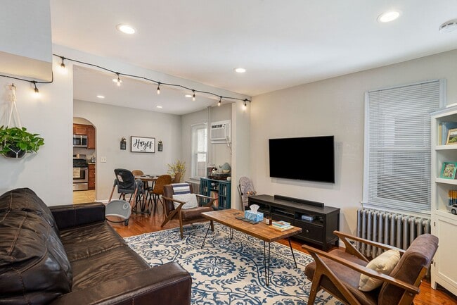 Building Photo - Beautiful 3 Bedroom Twin in Lansdale with garage $2,400/month
