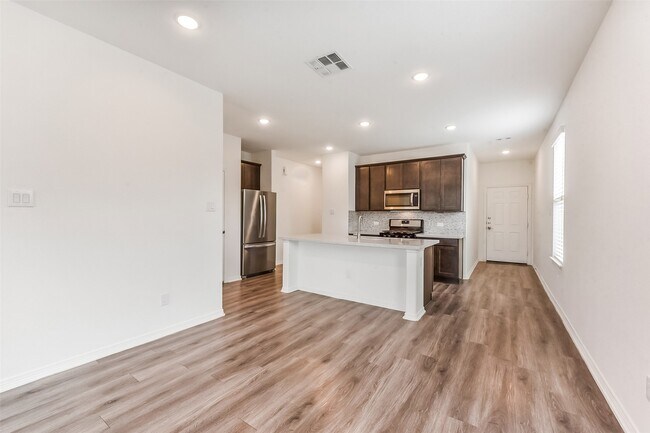 Building Photo - 21218 George Vancouver Ct