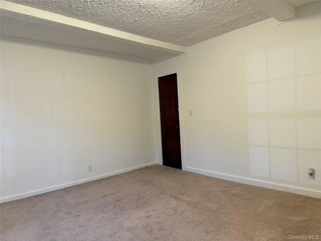Building Photo - 24 Quartz Ln