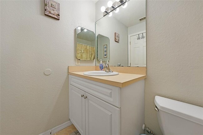 Building Photo - 590 Ridgewood St NW