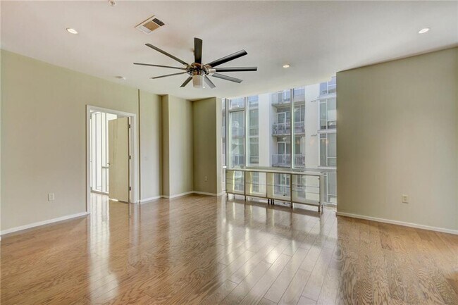 Building Photo - 1600 Barton Springs Rd