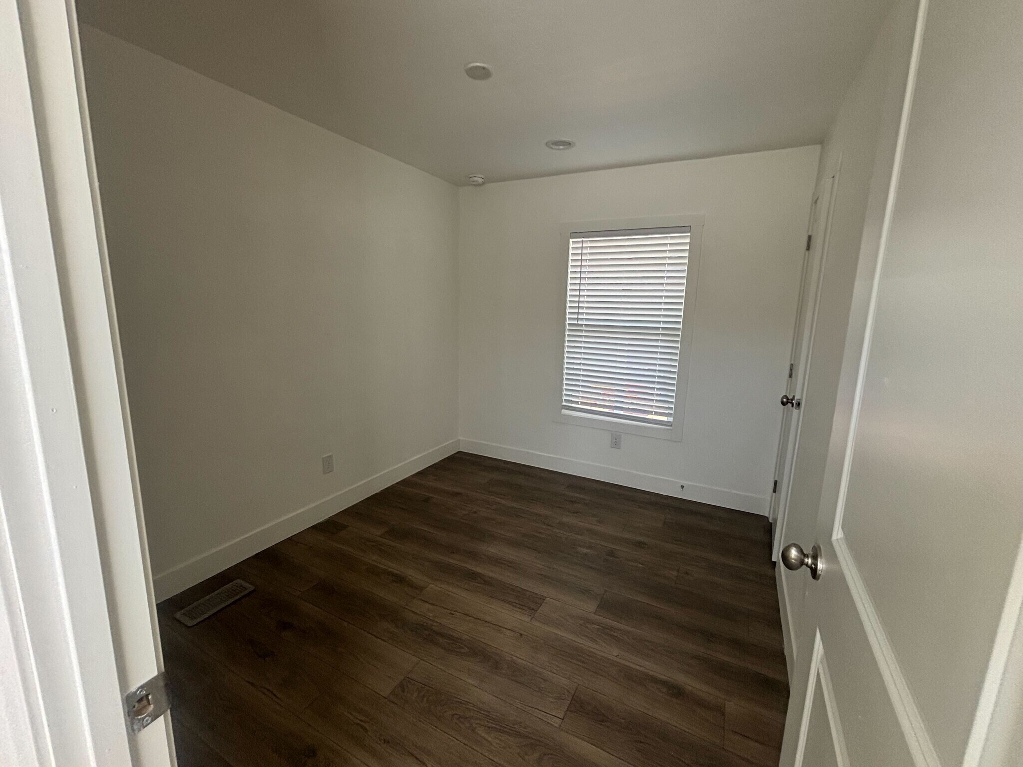 Building Photo - 2060 N Center St