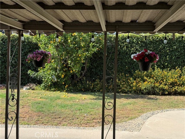 Building Photo - 4561 Mimosa Dr