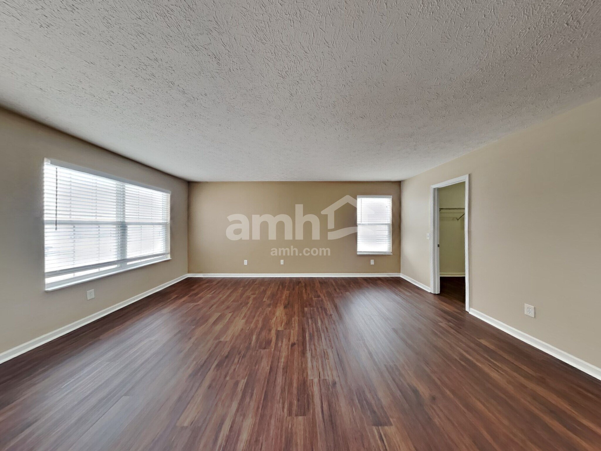 Building Photo - 18834 Planer Dr