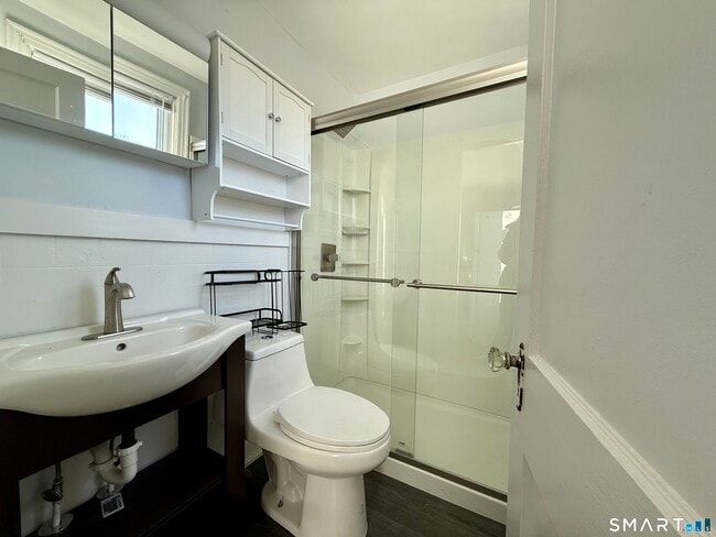 Building Photo - 30 Russell St