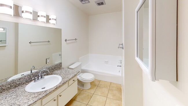 Bathroom - HML - Hamel Granada