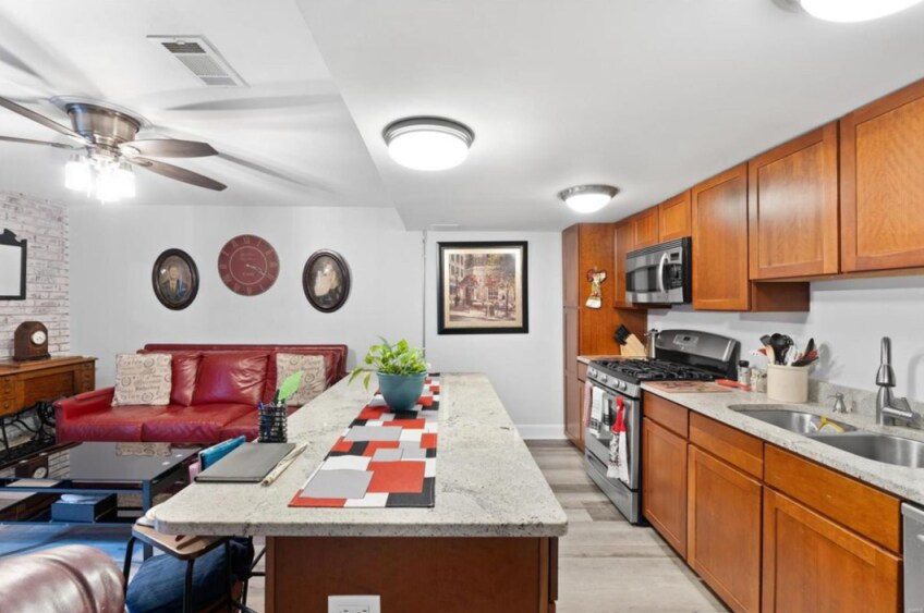 Kitchen Island - 1150 Rue La Chelle Walk