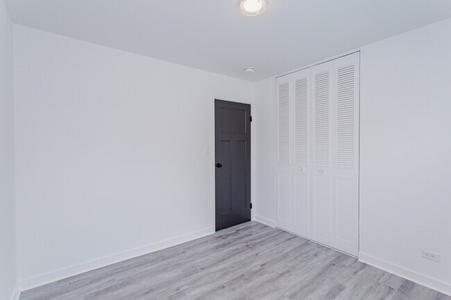 Building Photo - 815 Concord Cove