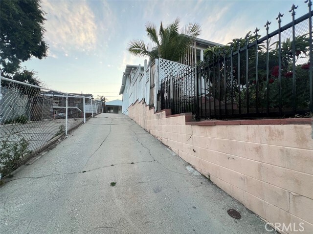 Building Photo - 4317 Winchester Ave