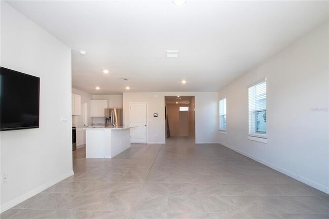 Building Photo - 3513 Hilltop Cir