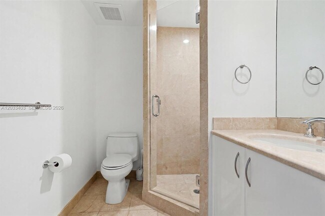 Building Photo - 1331 Brickell Bay Dr