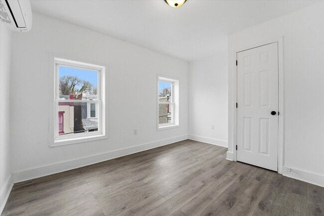 Building Photo - 3BR/3BA House | Newly Renovated | Section 8 Welcome