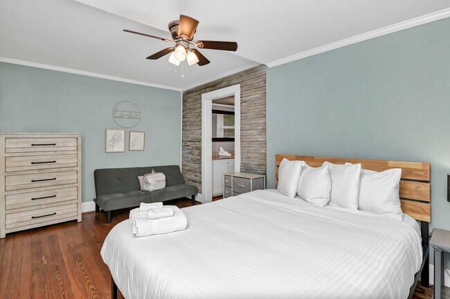 Building Photo - Walkable State Street Gem in the Heart of West Columbia