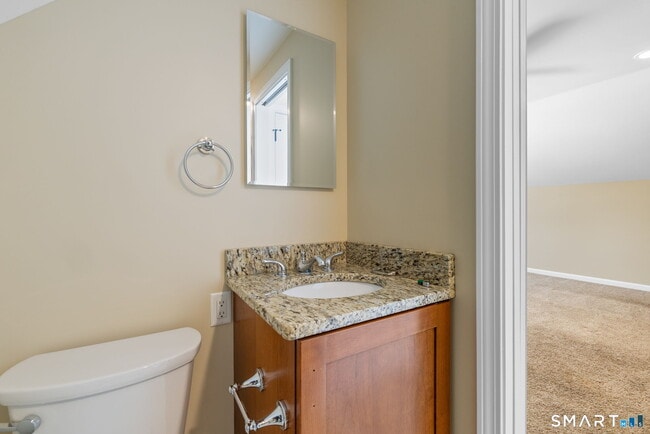 Building Photo - 5 Sunningdale Ln