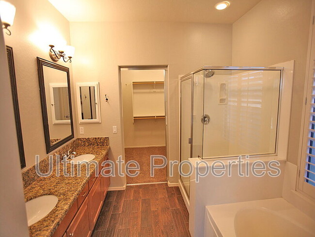 Building Photo - 8711 W Bajada Rd