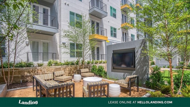 Building Photo - 315 W Magnolia Ave