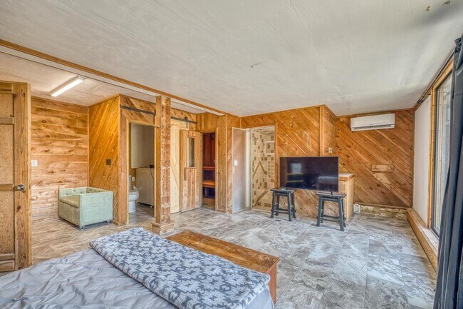 Building Photo - 4811 Soundside Dr