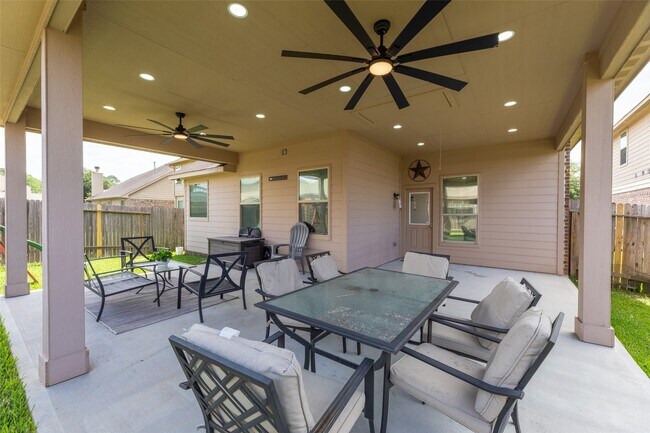 Building Photo - 2135 Harmon Crest Ct
