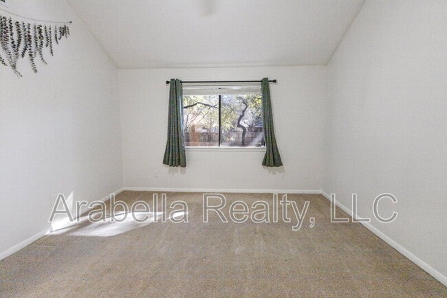 Building Photo - 8554 Timber Lodge