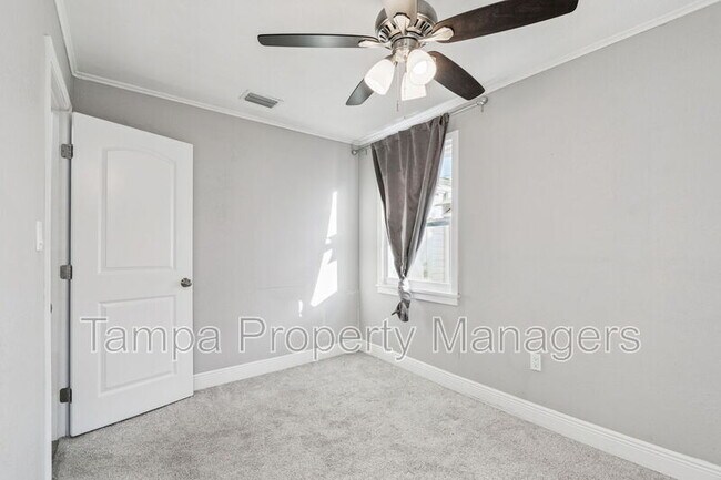 Building Photo - 5408 5th Ave N