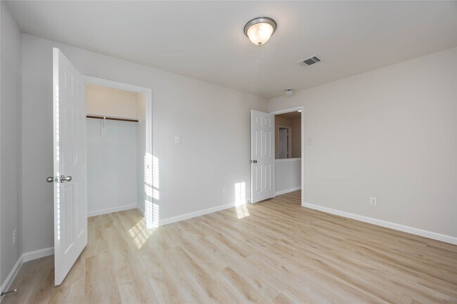 Building Photo - 13511 Villa Arbor Dr