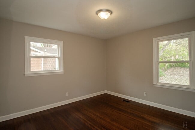 Building Photo - Cozy renovated ranch near Uptown