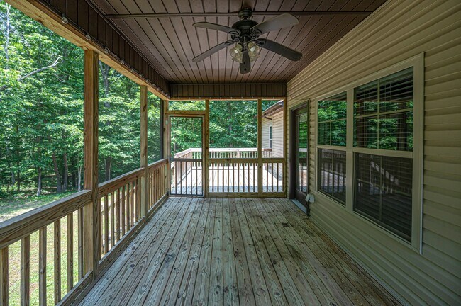 Building Photo - 12696 Alpine Cir