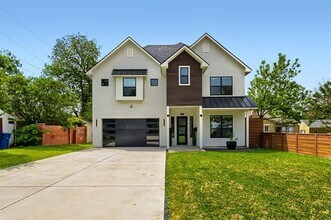 Building Photo - 2824 Cain Blvd
