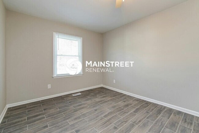 Building Photo - 3 Bedroom Pet-Friendly Home in RALEIGH, NC with Main Street Renewal