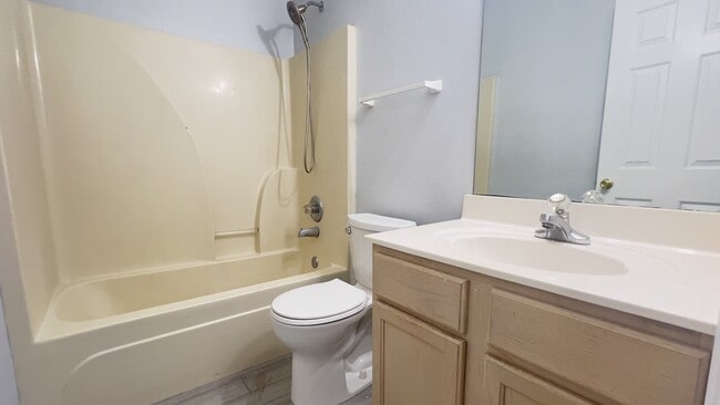 Building Photo - 6967 Manslick Rd