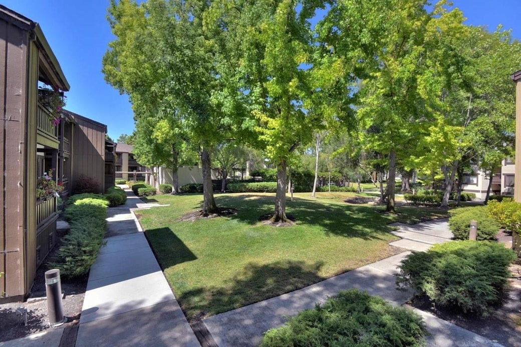 Building Photo - 765 San Antonio Rd