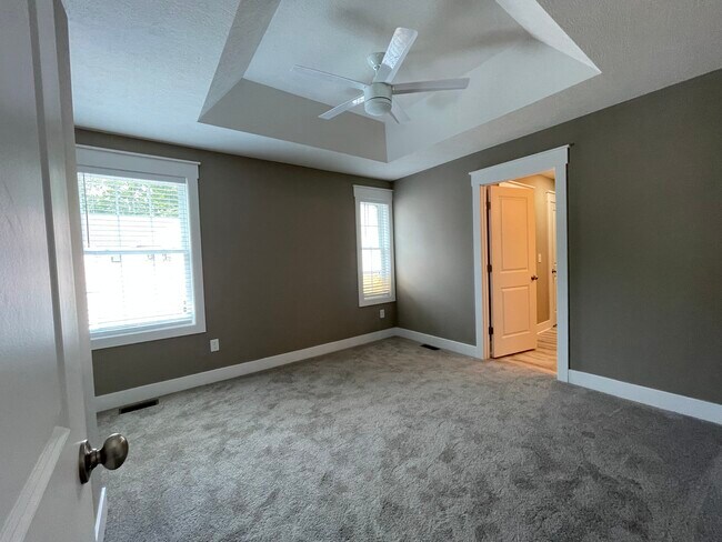 Building Photo - 1730 Chief Okemos Cir