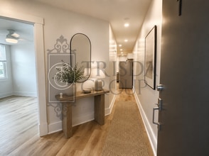 Building Photo - Avail Sept 1: 2BR Apt in Beechview, South Hills.  BEAUTIFUL design, Laminate Floors, AC, Pets OK,...
