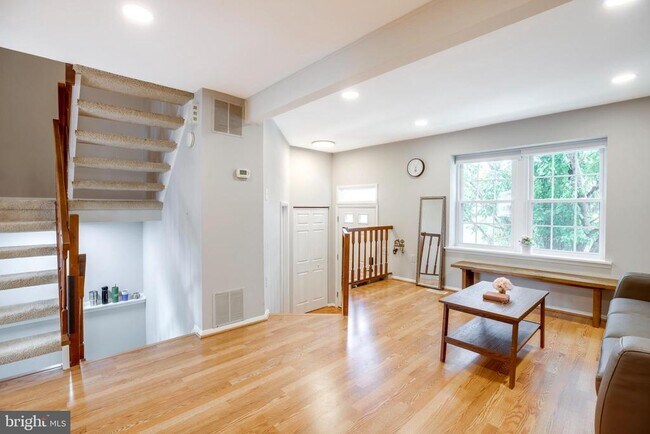 Building Photo - 3744 Keefer Ct