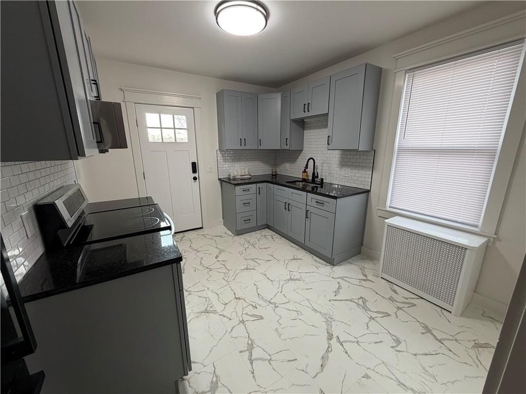 Building Photo - 532 Post Rd