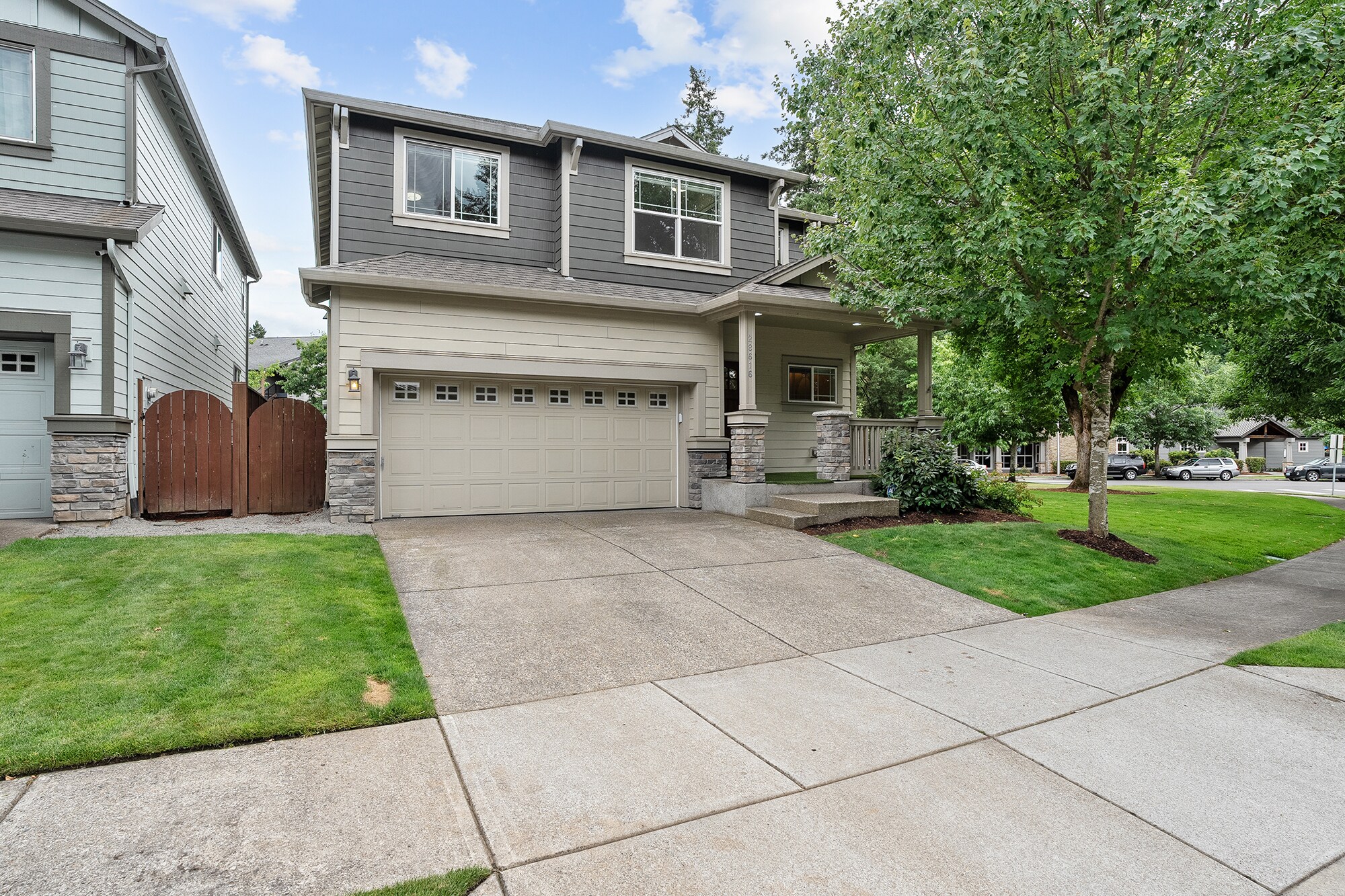 Building Photo - 28616 Greenway Dr