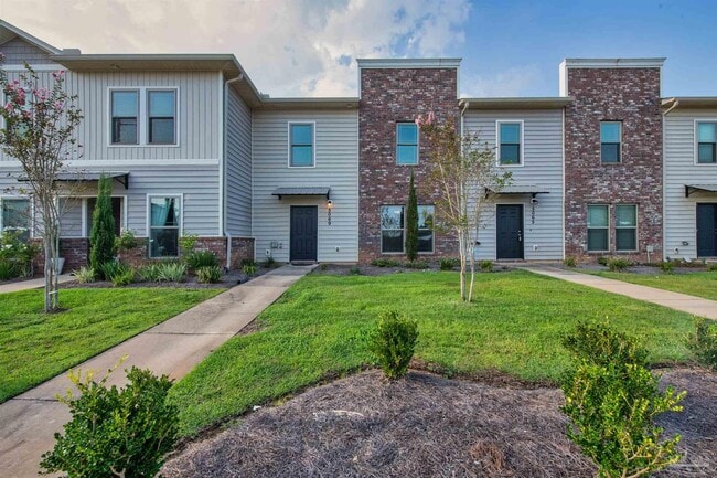 Primary Photo - 5069 Peach Dr