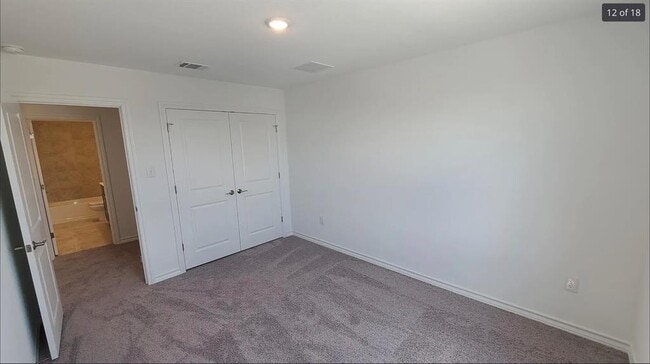 Building Photo - 561 Pepperbark Loop