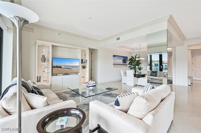 Building Photo - 1530 5th Ave S