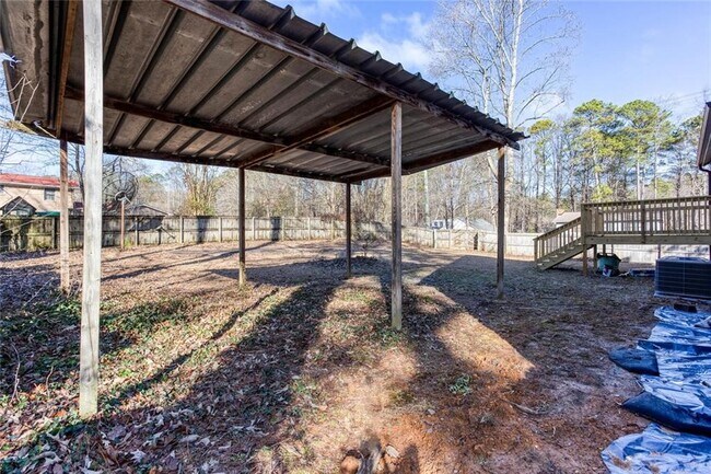 Building Photo - 4049 Leicester Dr NE
