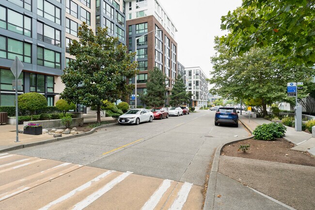 Building Photo - 101 Taylor Ave N