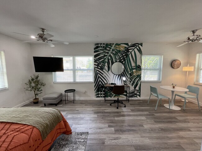 Building Photo - 522 NW 11th Ave