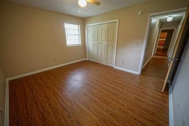 Building Photo - 410 Gaither Dr